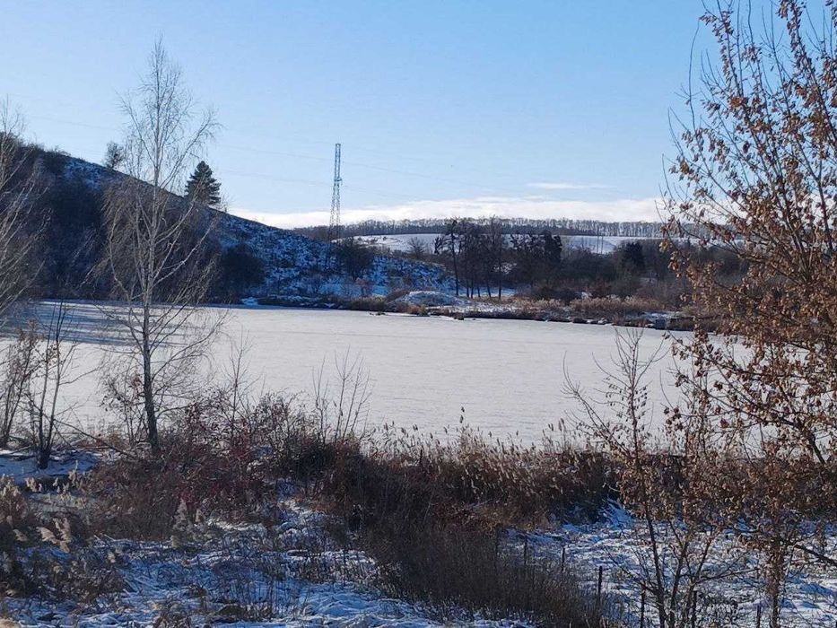 Продам ділянку з гарним краєвидом, біля води в с. Копачів!