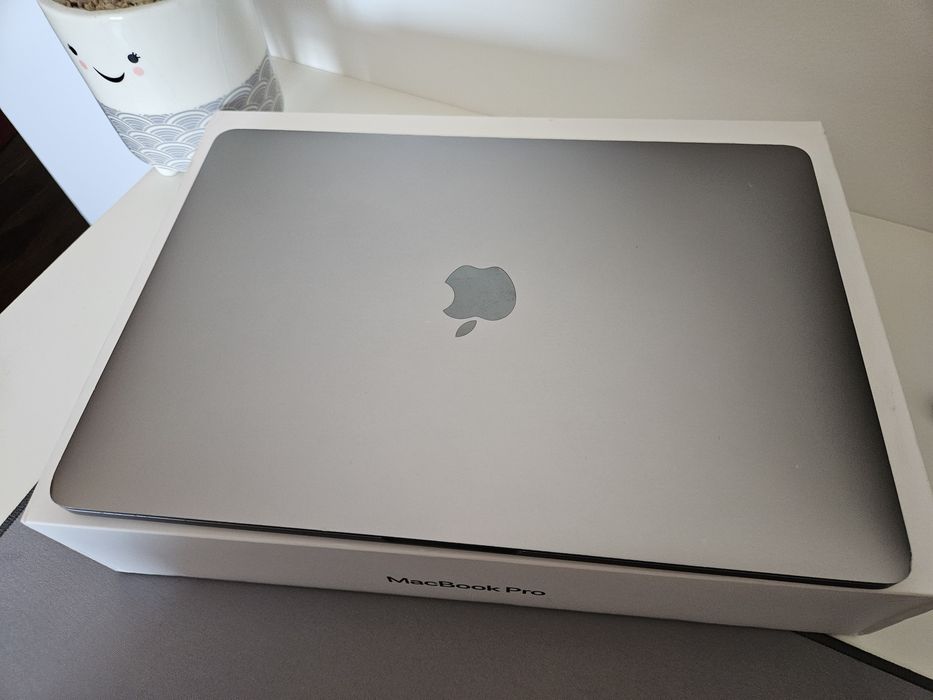 Macbook Pro 13" M1 16gb ram 512gb sdd