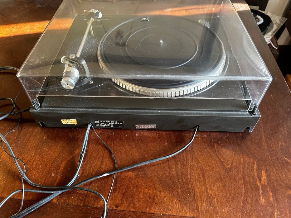 Gramofon DUAL 617 Q - zmodernizowane ramię