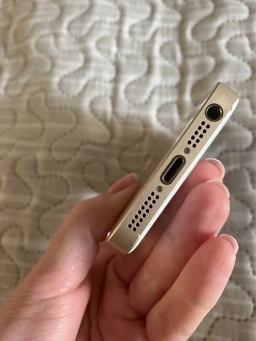 iPhone SE gold 32 Mb