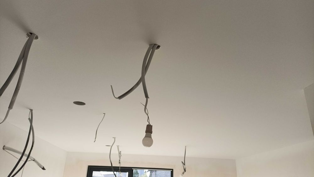 Gładzie Sufity Podwieszane Malowanie Natryskowe