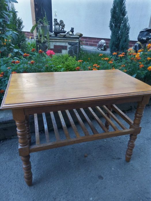 Журнальний столик. трюмо тоалетка