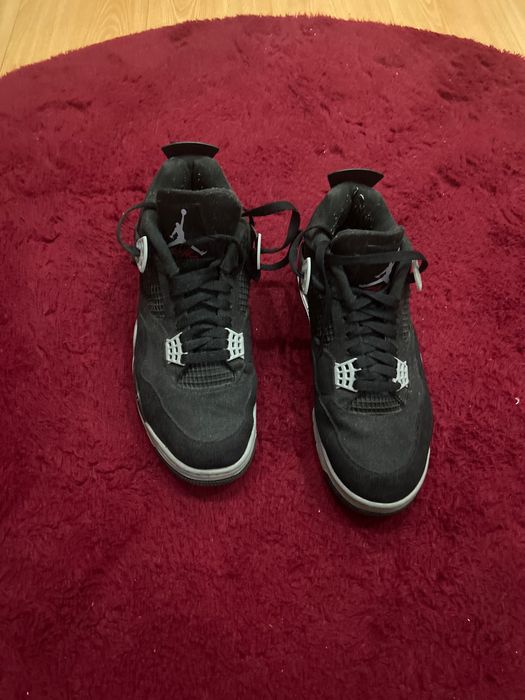 Air Jordan 4 em bom estado