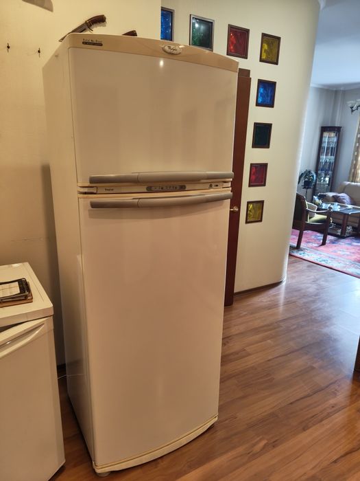 Продам Холодильник whirlpool (вірпул), no frost. Ширина 70см