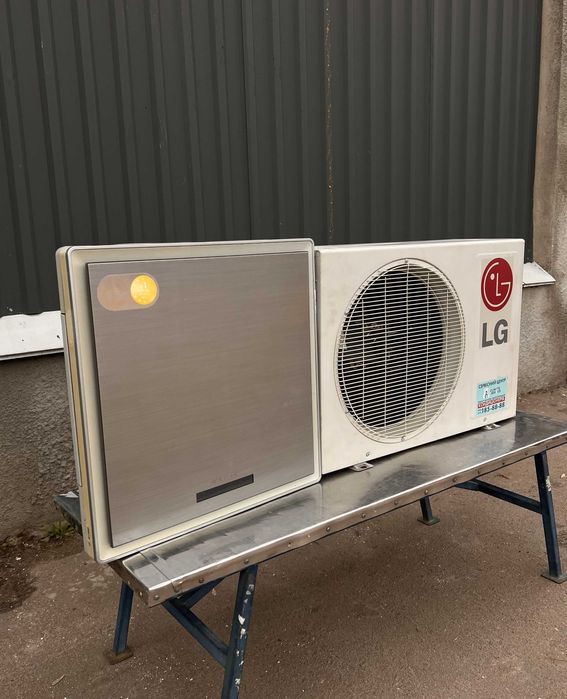Кондиціонер LG  Art Cool Panel до 25 м2