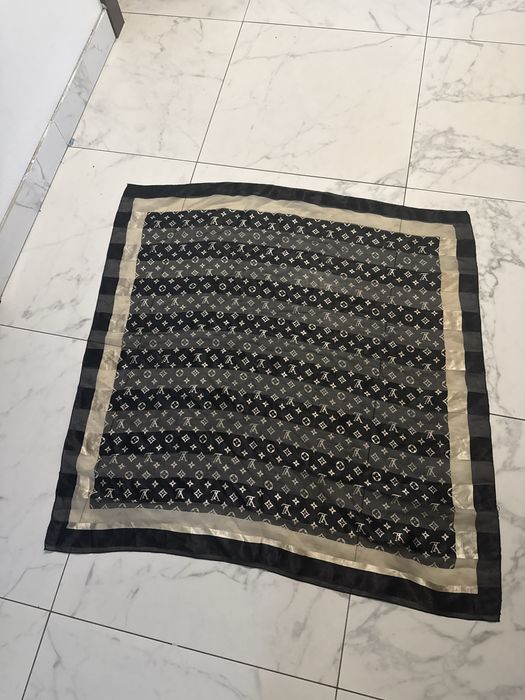 Szal jedwabny czarno-kremowy