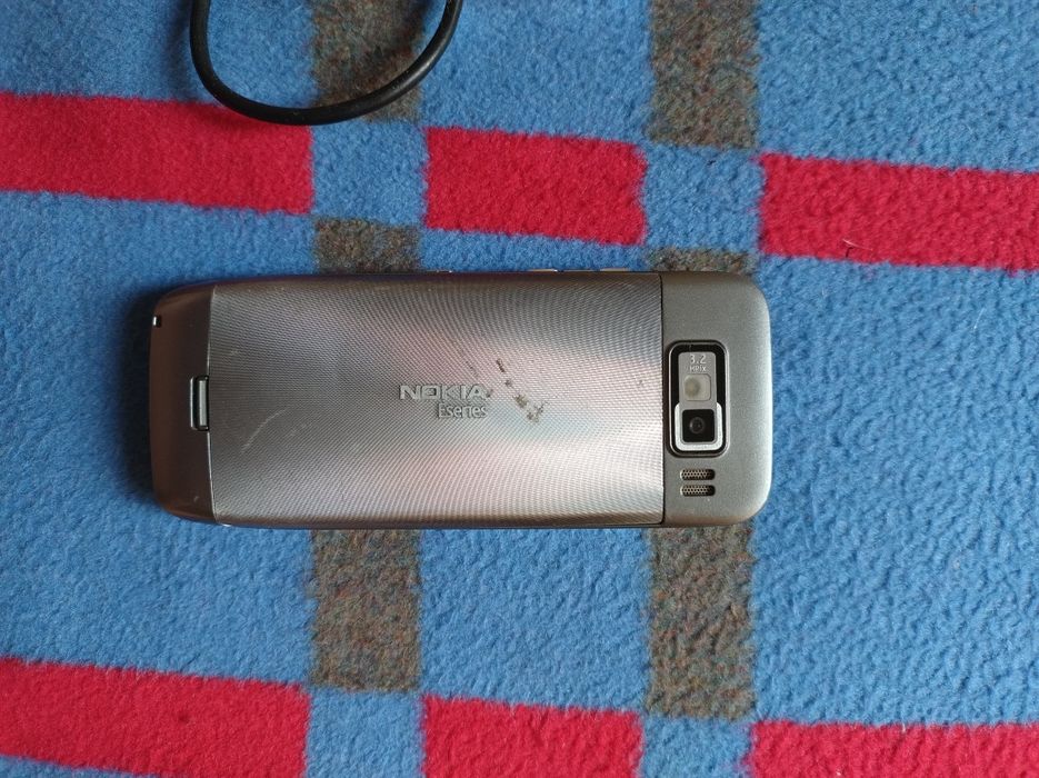 OKAZJA komplet: Nokia 3510, Nokia 6100, Nokia E52, Samsung GT-E 1080
