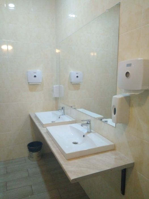 Готельно-ресторанний комплекс, Велика Окружна, фасад