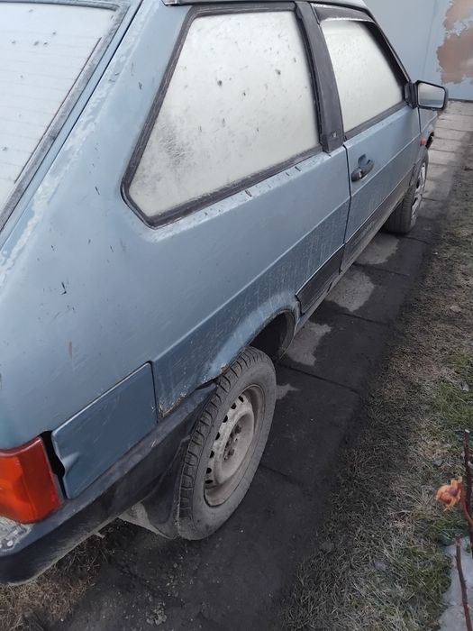 Продам машину,на ходу сів і поїхав