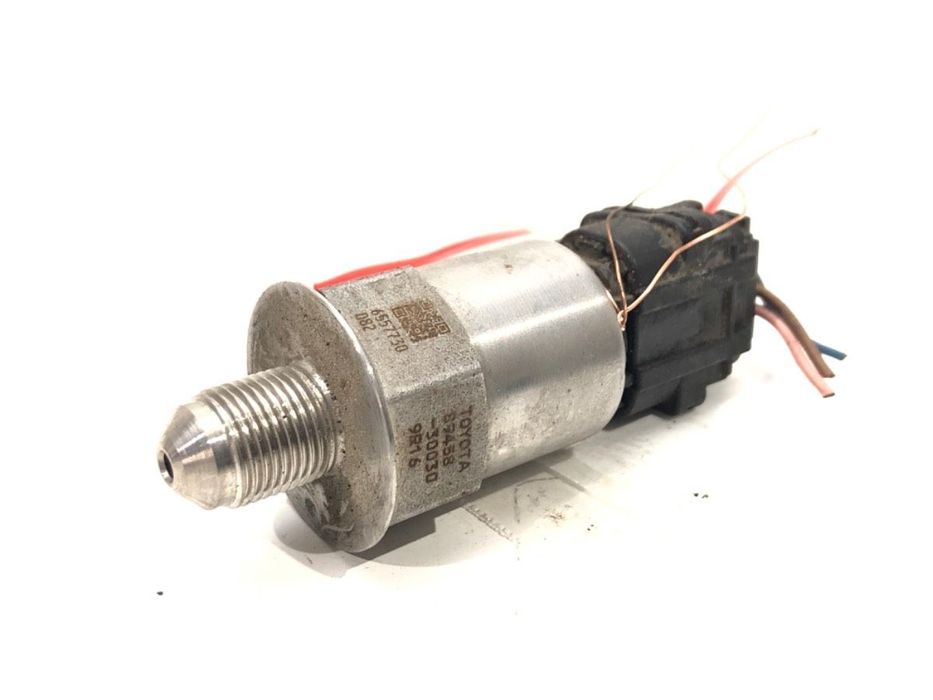 CZUJNIK CIŚNIENIA PALIWA  LEXUS GS (_L1_) 2011 - 2022 300h (AWL10_) 133 kW [181 KM] Hybryda silnik