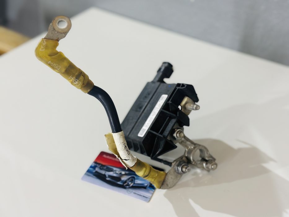 Плюсова клема, піропатрон Mercedes-Benz W213