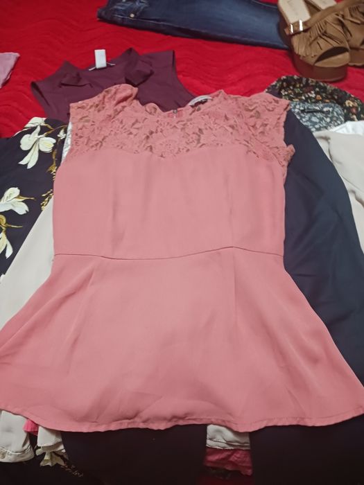 Roupas de marca variadas