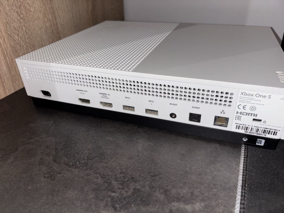 Konsola Xbox One S ( 1TB )