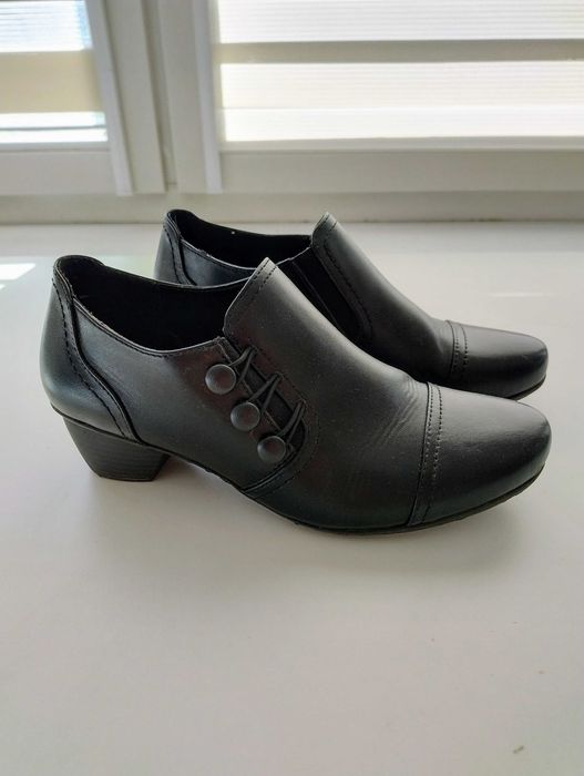 Czarne skórzane półbuty Easy Street Deichmann