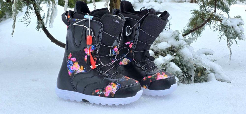 Burton серія Mint, жіночі черевички для сноуборду.