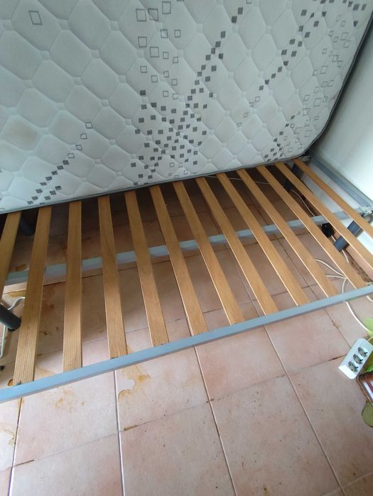 colchão de casal  + Trado