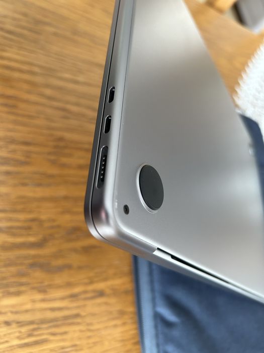 Macbook Air M2 256GB SSD 8GB RAM Space Gray