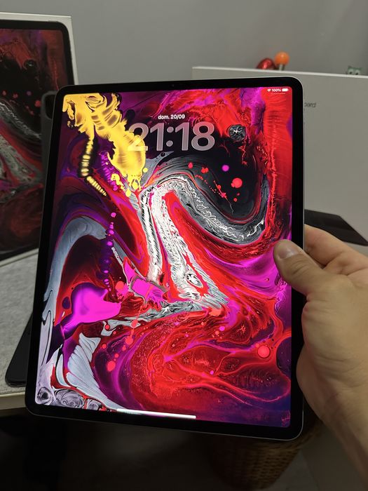 IPad Pro 12,9 3ª Geração + Magic Keyboard