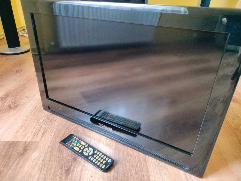 Telewizor Thomson – 26HS2244 / LED 26 cali  + pilot ( Brak Nóżki )