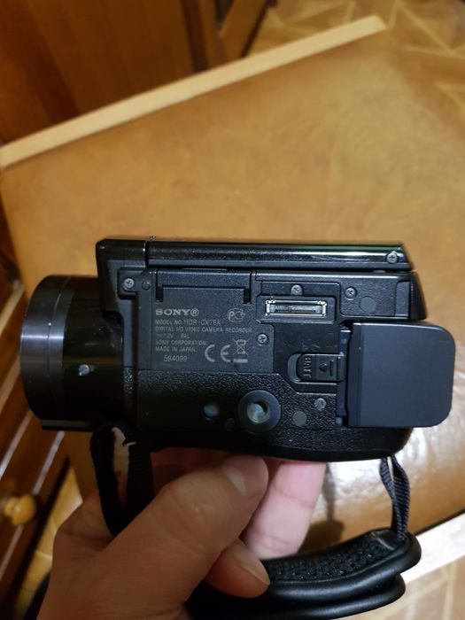 Відеокамера Sony HDR-Cx7ek  CMOS (Carl Zeiss)