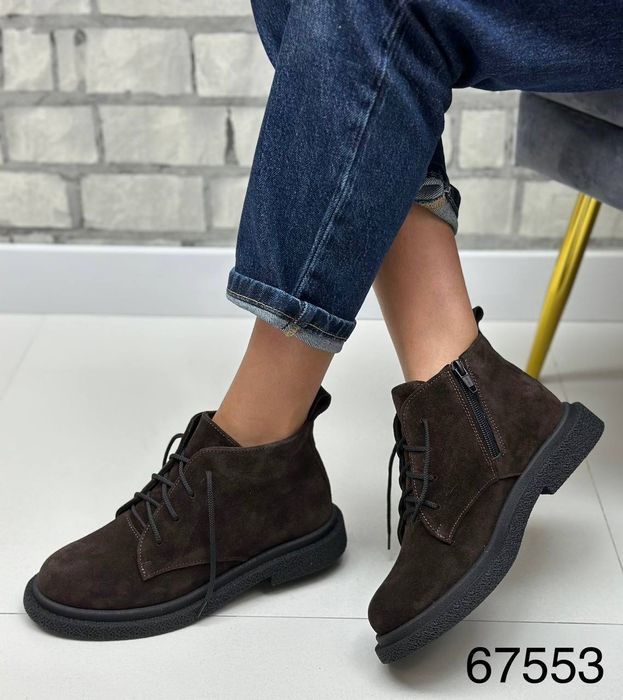 Жіночі шкіряні демісезонні черевики в кольорах