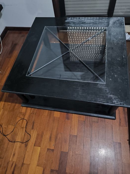 Mesa centro com vidro