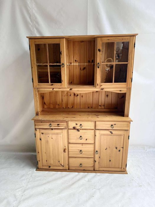 Komoda -kredens lite drewno