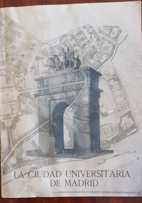 Arquitetura -La Ciudad Universitaria de Madrid

Publication Date: 194