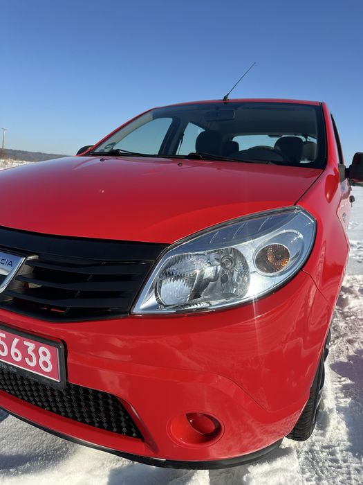 Dacia Sandero 2012 року випуску, рідна фарба