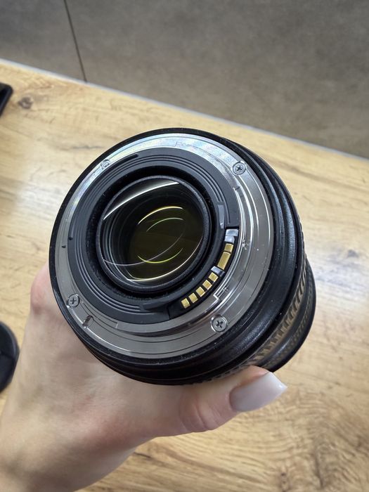 Canon EF 25-70 f2.8 || USM