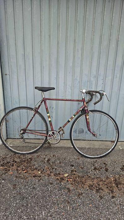 Bicicleta de corrida antiga anos 60/70 para restauro