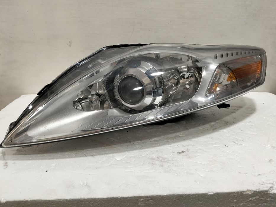 Farol Ford Mondeo mk4 farol olho de boi 2008