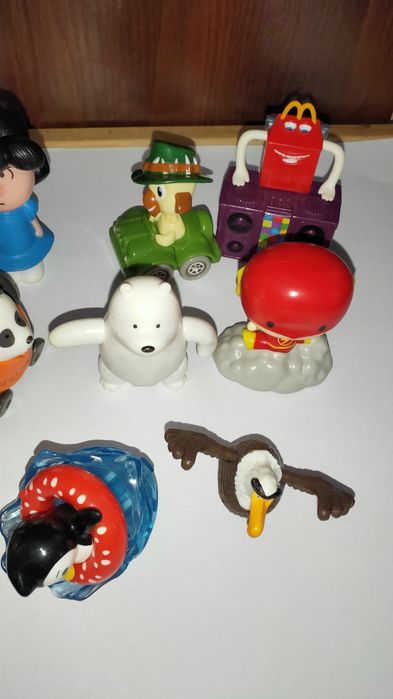 Zestaw figurek McDonald różności drobiazgi
