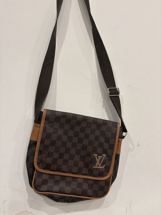 Torebka na pasku Louis Vuitton Paris