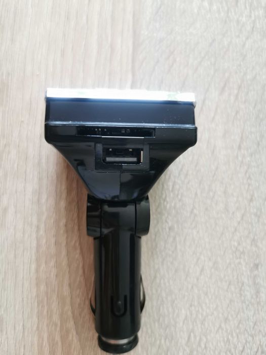 Transmiter samochodowy FM XENIC F-172A + pilot