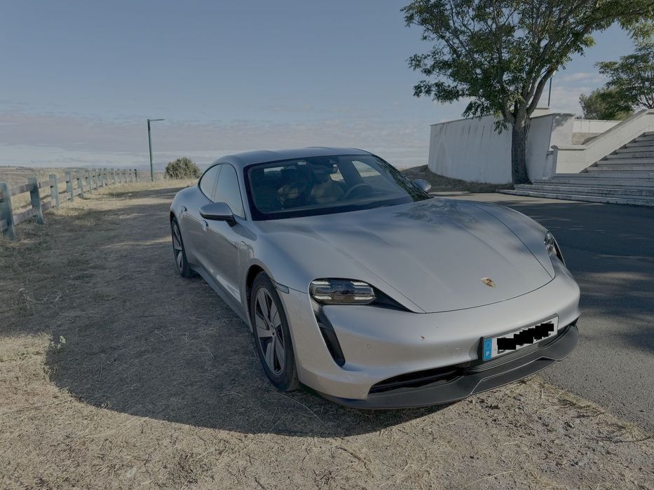 Porsche Taycan 4S