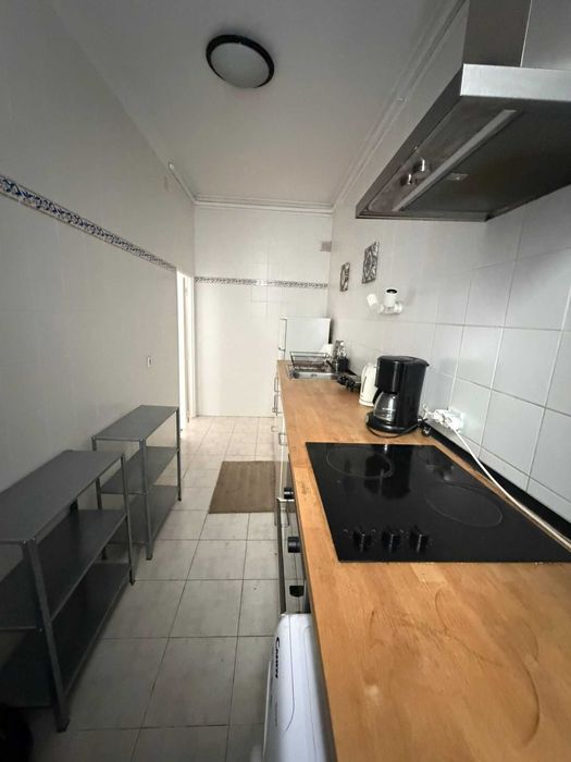 Vende-se T2 Renovado/Mobilado -Tejo Lisboa- Entre Baixa e Cais do Sodré