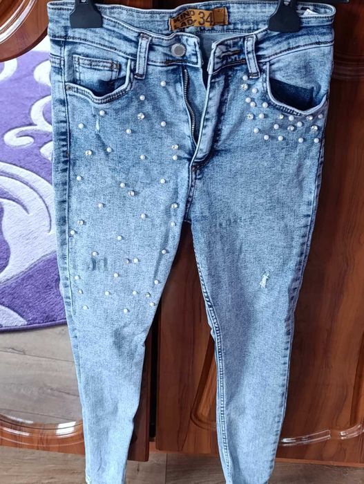 Світлі джинси з перлинами