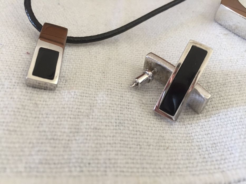 conjunto de jóias Borelli . brincos, colar e pulseira