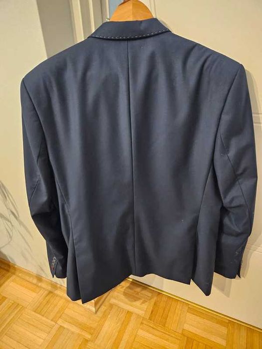 Granatowy garnitur męski Ferrano