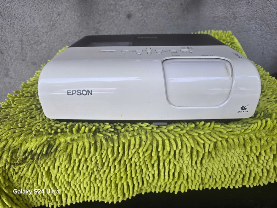 projektor epson emp s52