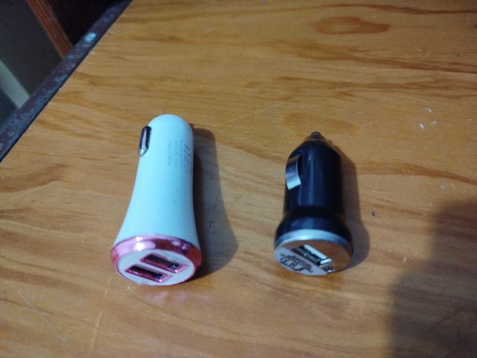 Carregador Adaptador Isqueiro Carro com saída USB carregador telemóvel