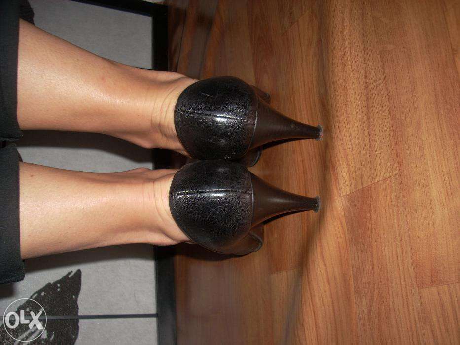 Szpilki czarne skóra 39