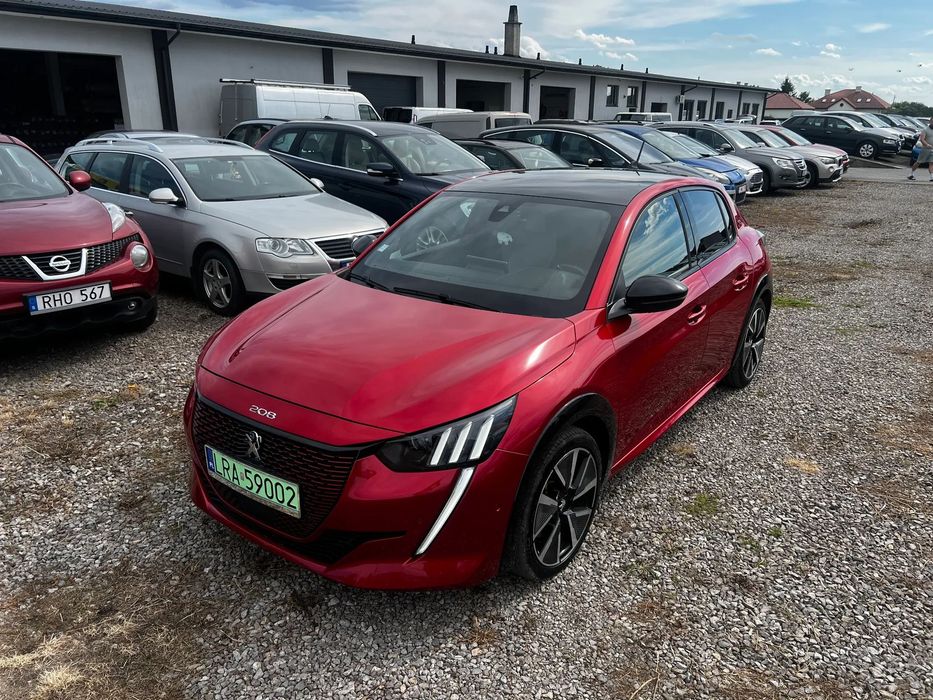 Peugeot 208