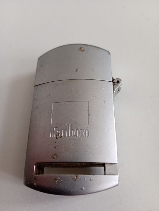 Kolekcjonerska zapalniczka Marlboro