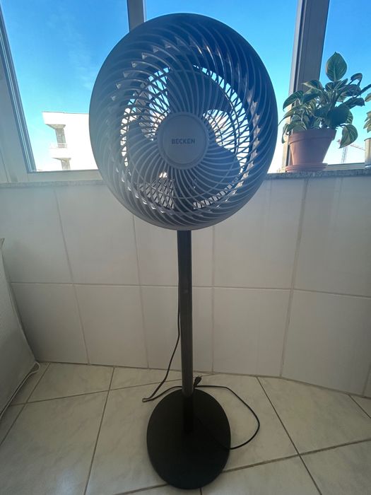 Ventoinha de pé Becken