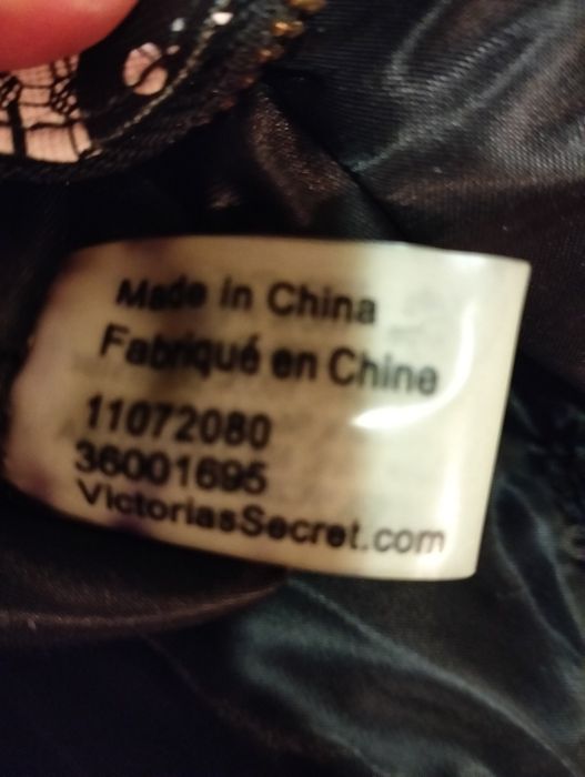 Carteira Vitória secret de tiracolo