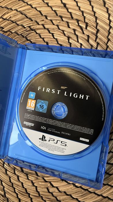 007 First Light PS5 - James Bond