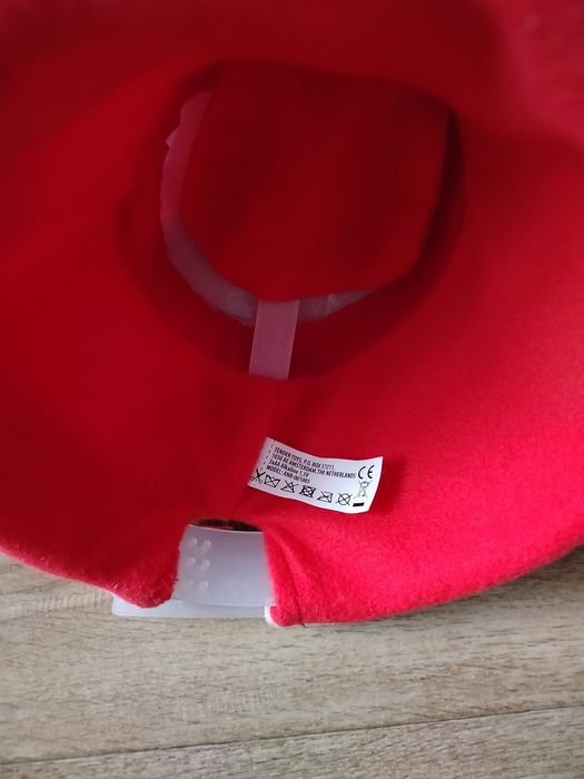 Grająca i tańcząca czapka mikołaja