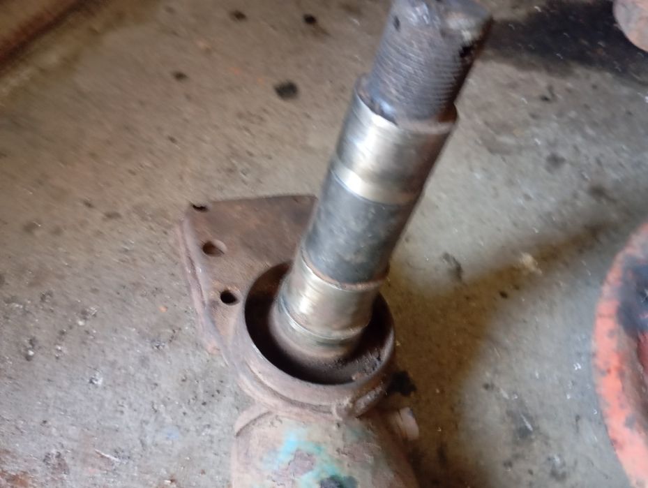 Продам цапфа МТЗ,кулак,тяги,ступиці,мтз,юмз,